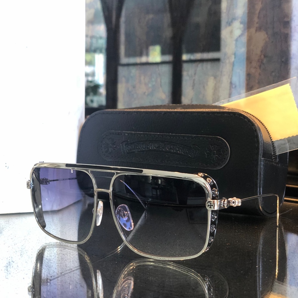 Sunglasses - image 5